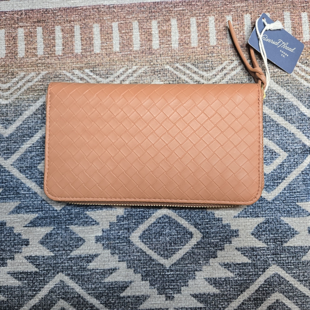 Universal Thread Butter Soft Faux Leather Woven Pattern Tan Wallet